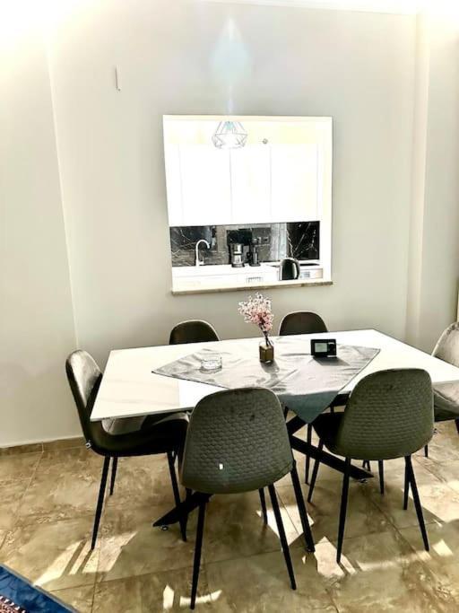 The “Roman Market” Lux Apartment เทสซาโลนิกิ ภายนอก รูปภาพ